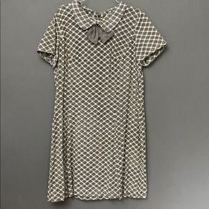 Vintage 1950’s Embroidered Dress w/ Collar